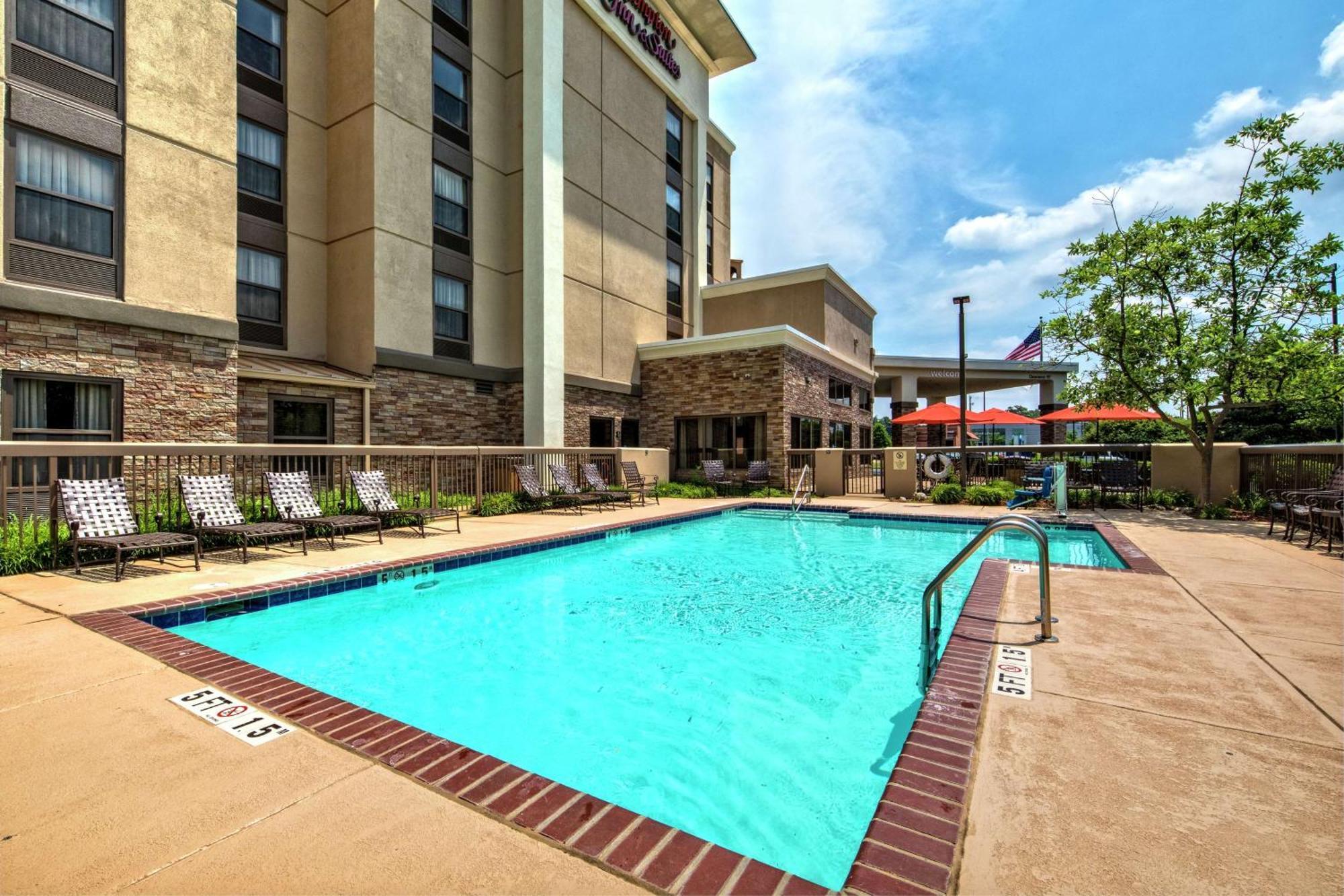 Hampton Inn & Suites Memphis-Wolfchase Galleria Exterior photo