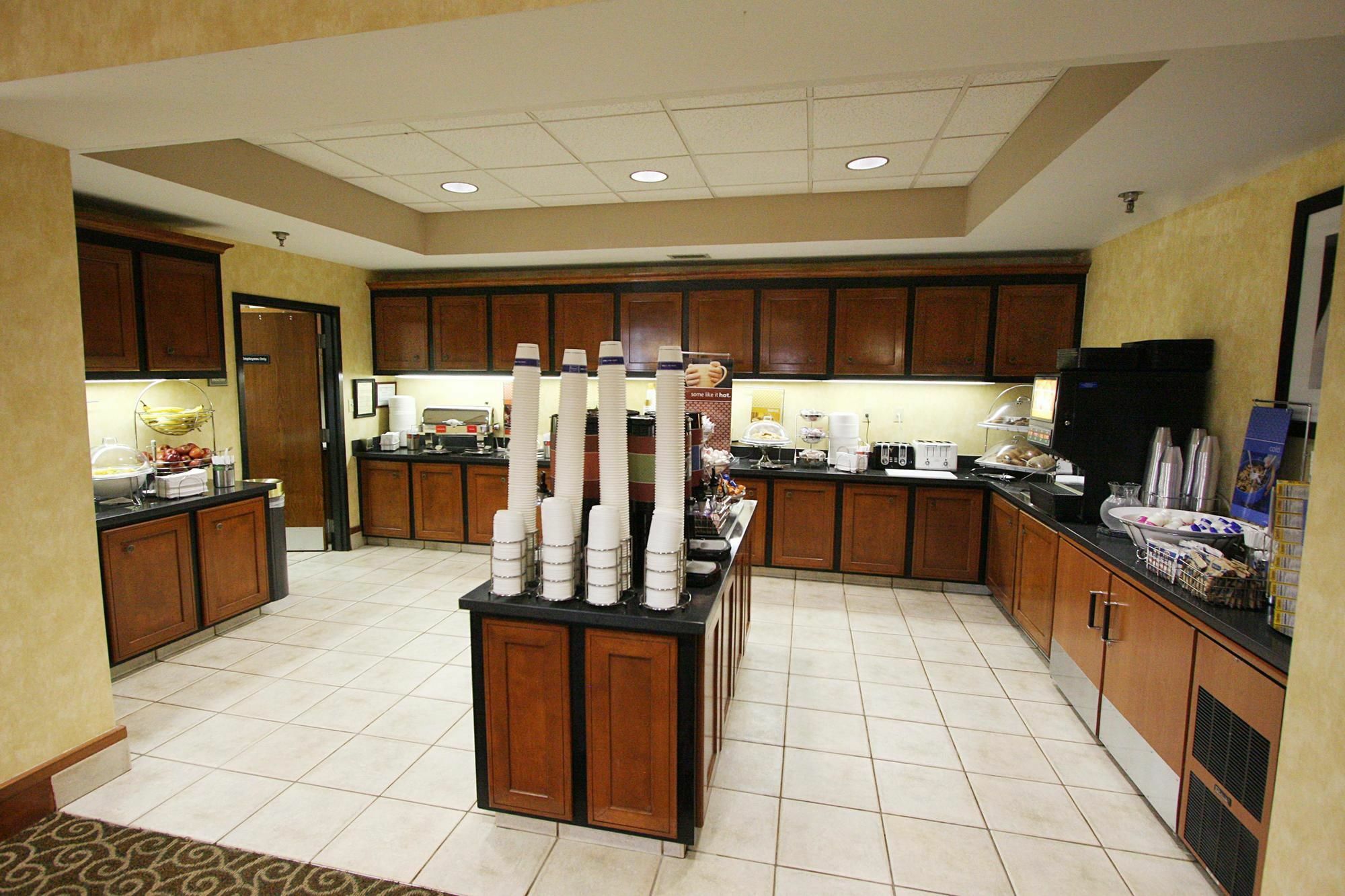 Hampton Inn & Suites Memphis-Wolfchase Galleria Restaurant photo